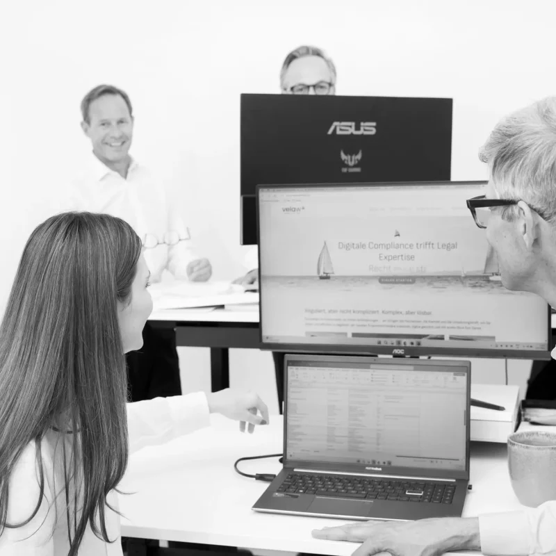 Team von Velaw bei der Entwicklung digitaler Compliance-Lösungen für Finanzinstitute